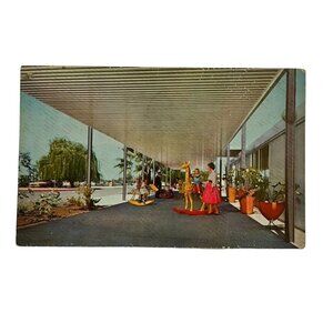 Vintage Postcard Nut Tree Restaurant Vacaville California u Non Topographical St